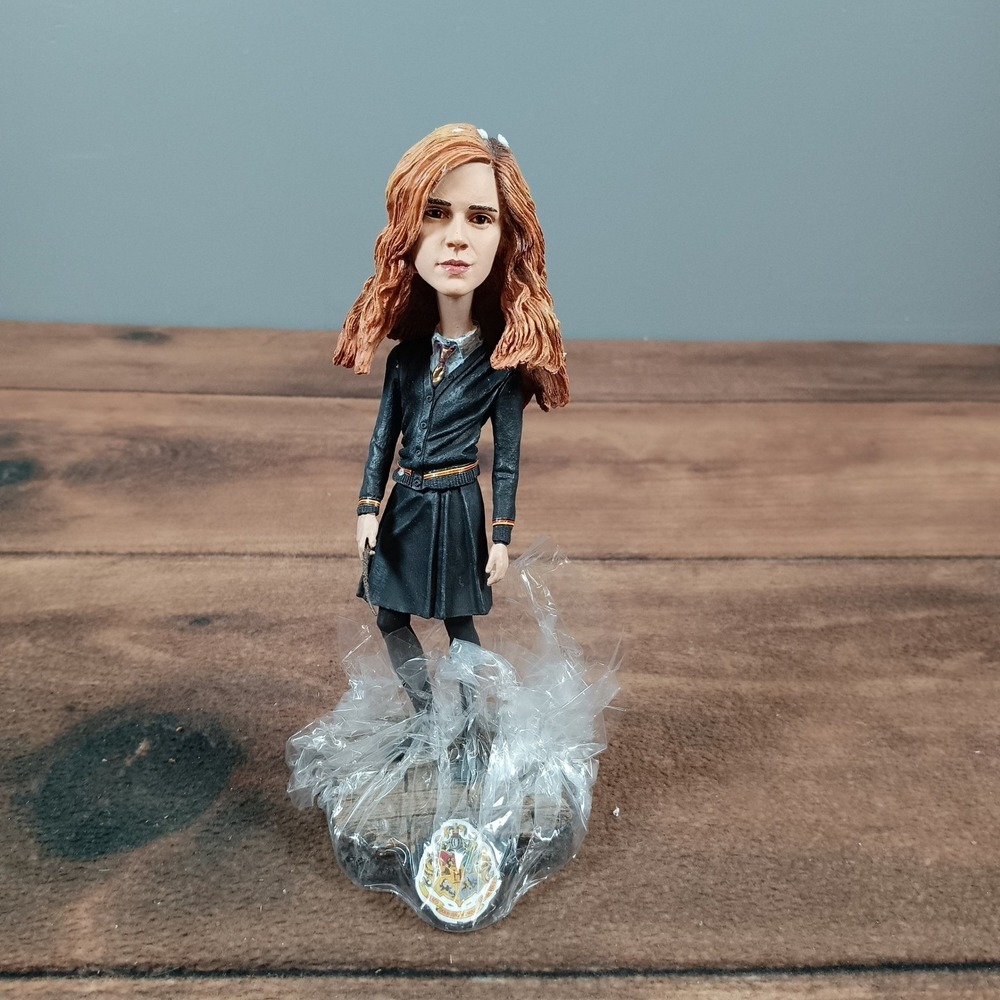 NECA Harry Potter Head Knocker Harry Potter Ron and Herminie Figure - Picture 10 of 16